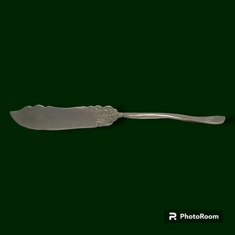 Rogers Nickel Silver INS389 Twisted Master Butter Knife-1915-Art Nouveau-Vintage